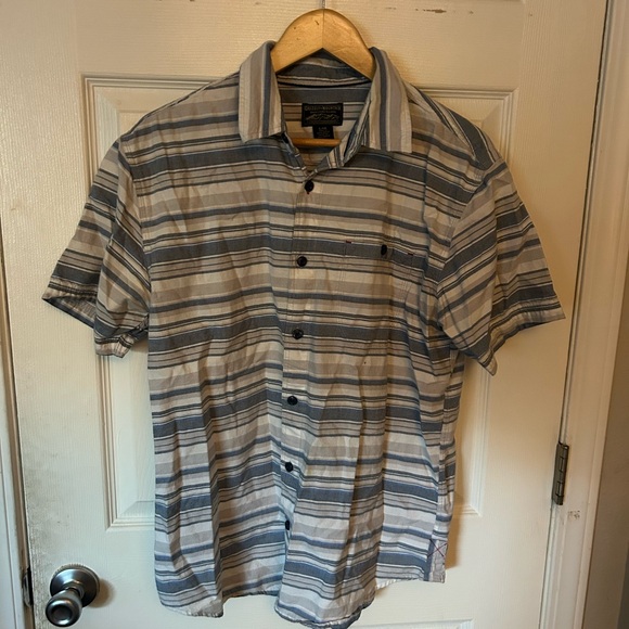 Men's Striped Casual Button-Down Shirt - Picture 1 of 3
